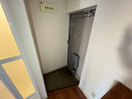 玄関　※別部屋の写真です
