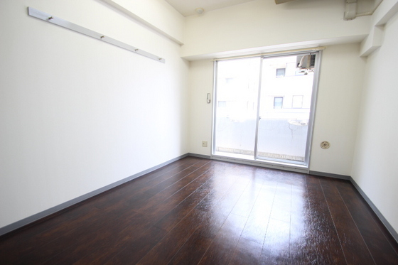 居室・リビング　※別部屋の写真です