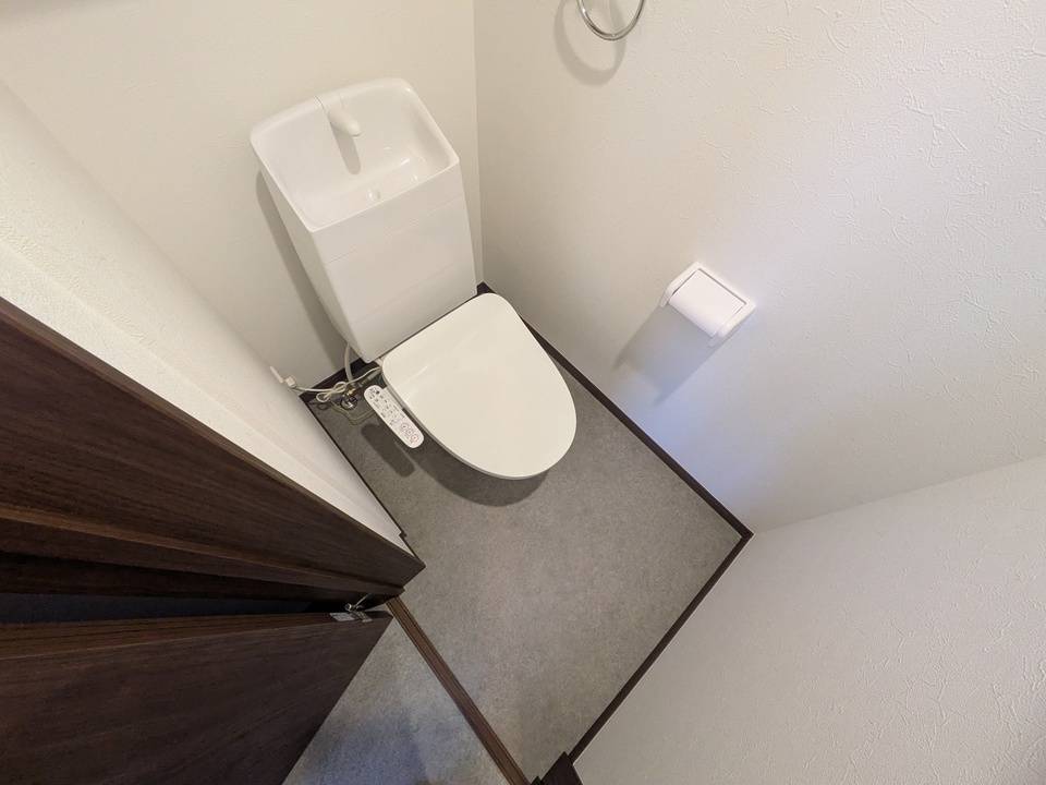 トイレ　トイレ