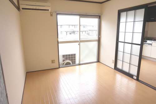 その他設備　エアコン付き♪