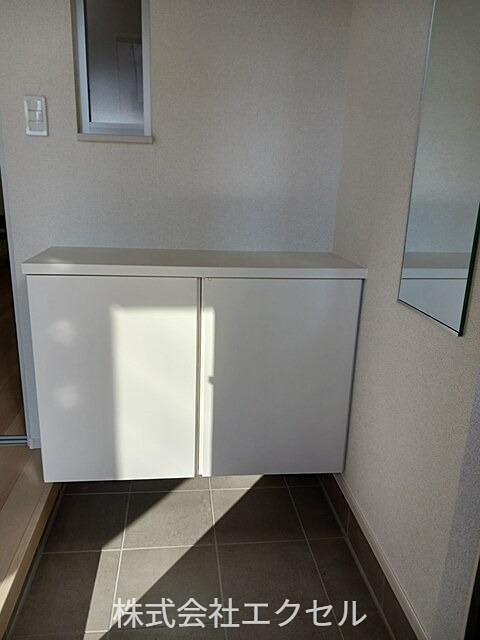 玄関　シューズBOX完備の玄関です。