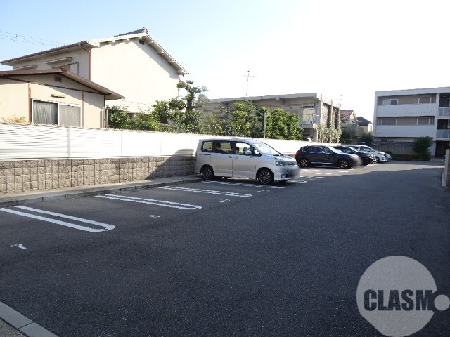 駐車場　敷地内駐車場