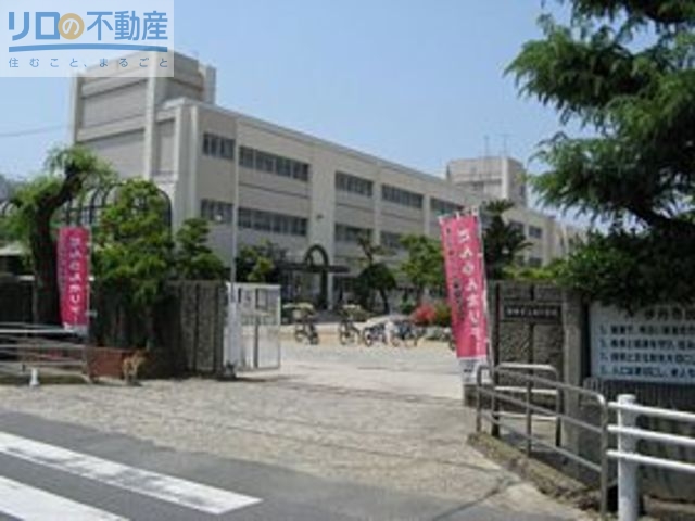 小学校　伊丹市立南小学校（小学校）まで683m