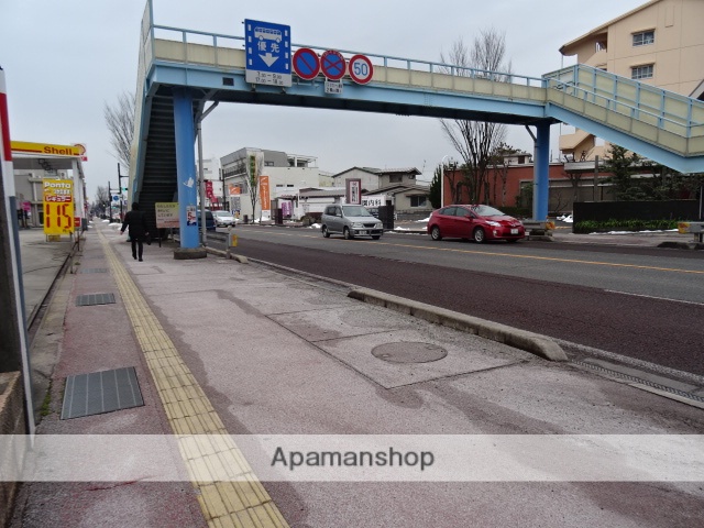 その他　前面道路（その他）まで0m