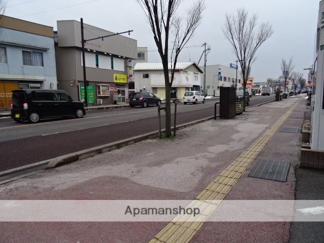 その他　前面道路（その他）まで0m