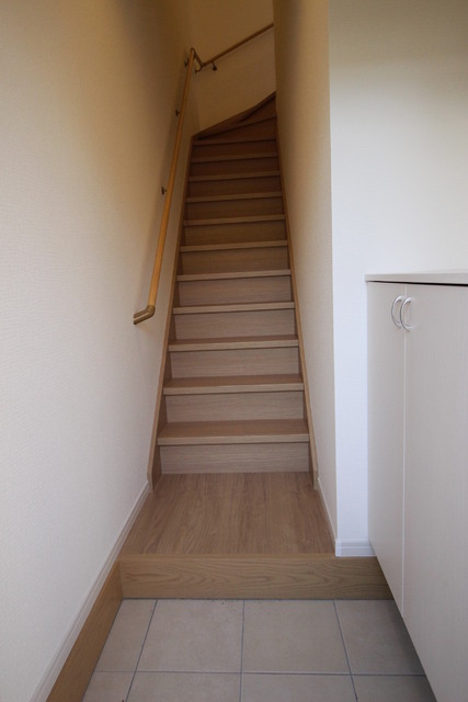 玄関　玄関は１階にあります☆