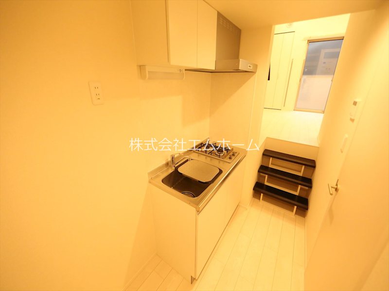 キッチン　システムキッチン（ガス2口コンロ付）