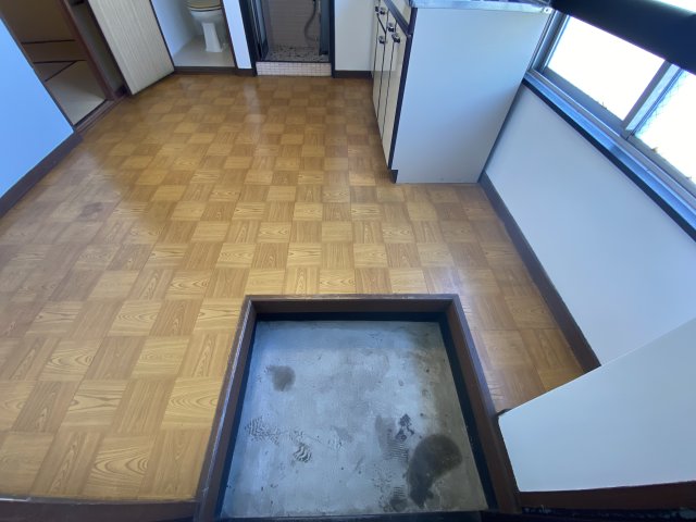 玄関　志水ビル