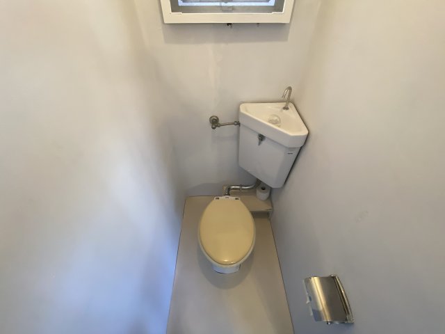 トイレ　志水ビル