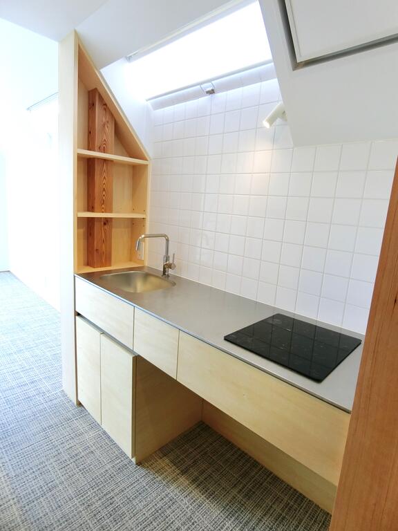 キッチン　IHコンロ、新品冷蔵庫付き♪