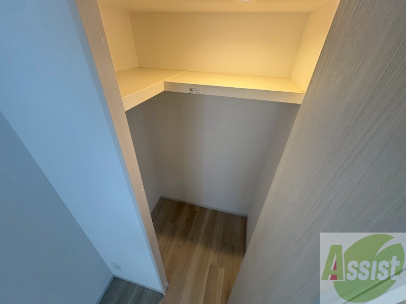 収納　洋室にはクローゼットがあるのですっきり片付きそうです。