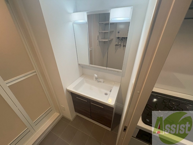 洗面設備　シャンプードレッサーで身支度もラクラクです！