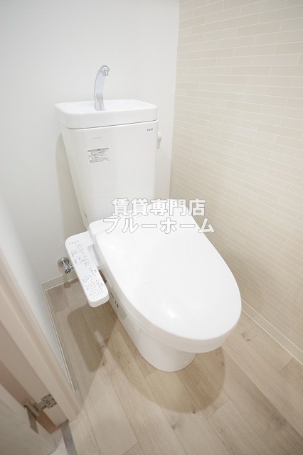 トイレ　温水洗浄便座付きのトイレ！
