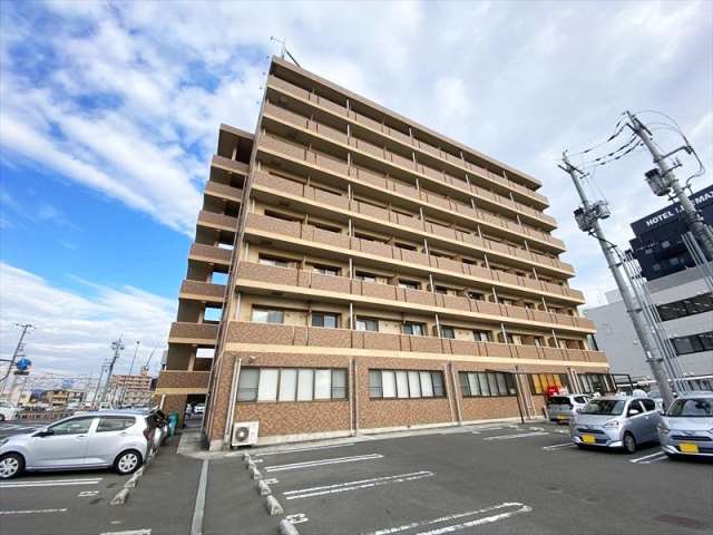 駐車場　エントランス