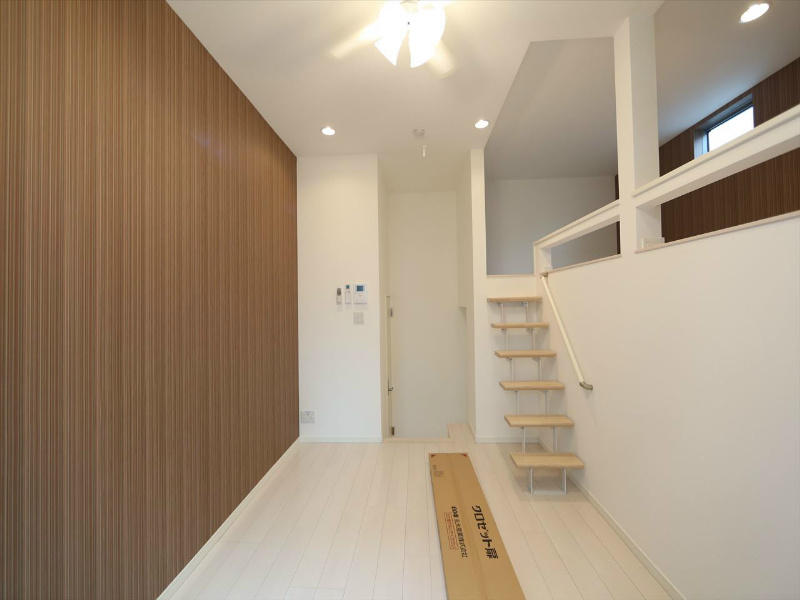 その他　洋室6.4帖　ロフト6.1帖（収納にも寝室にも使えます）