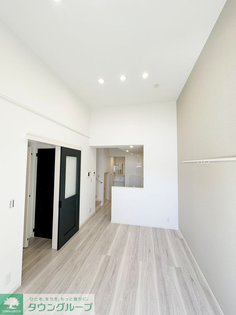 居室・リビング　エントランス