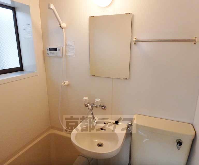 洗面設備　機能的なユニットタイプです