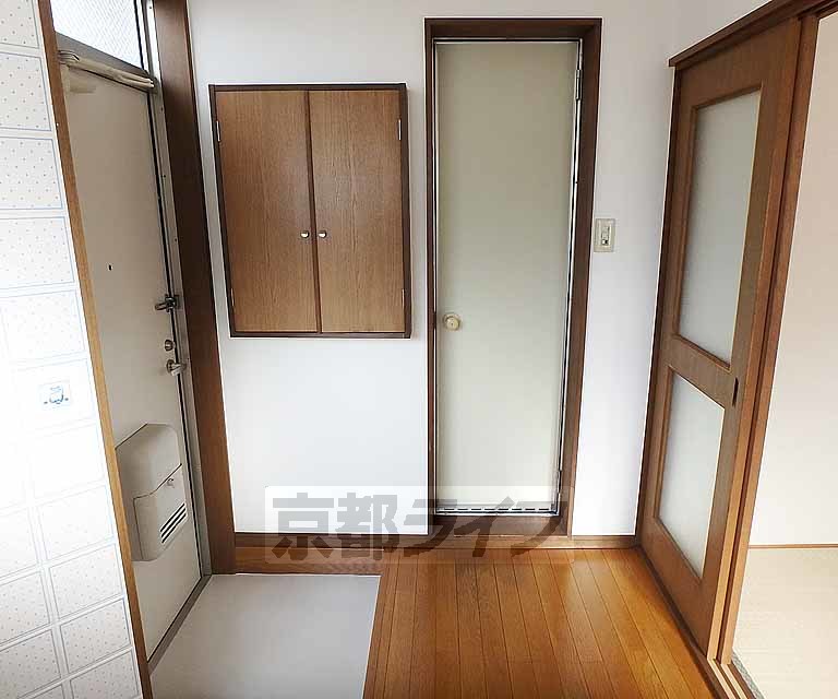 玄関　玄関ホールです