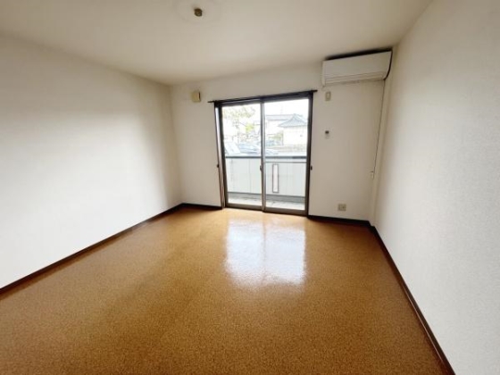 眺望　キッチン側から見た洋室！