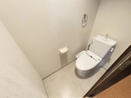 トイレ　ウォシュレット付き！