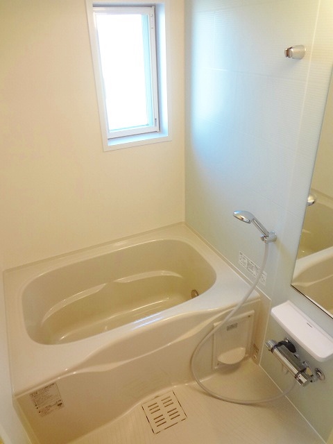 バス・シャワールーム　追い焚き機能・浴室乾燥機付き