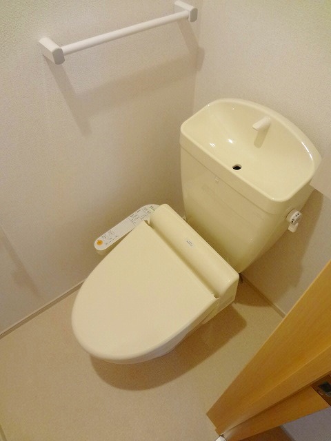 トイレ　ウォシュレット付きトイレ