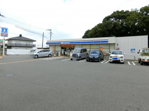 コンビニ　ローソン 和泉伯太町四丁目店（コンビニ）まで911m