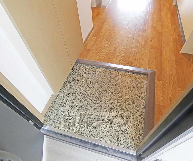 玄関　靴収納付き