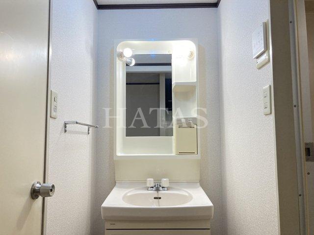 洗面設備　同物件別部屋です。