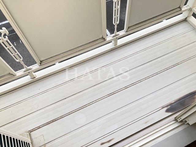 バルコニー　同物件別部屋です。