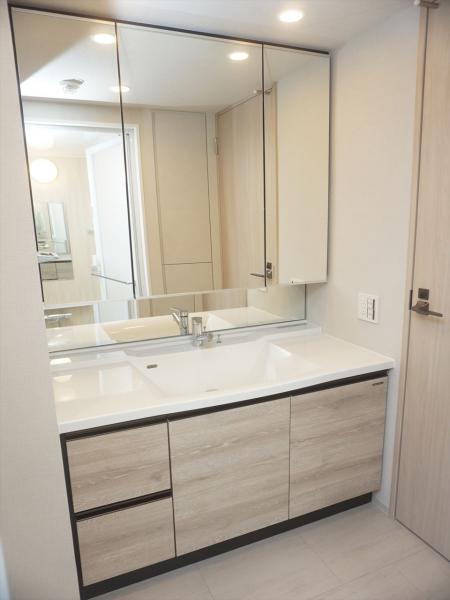 洗面設備　洗面所