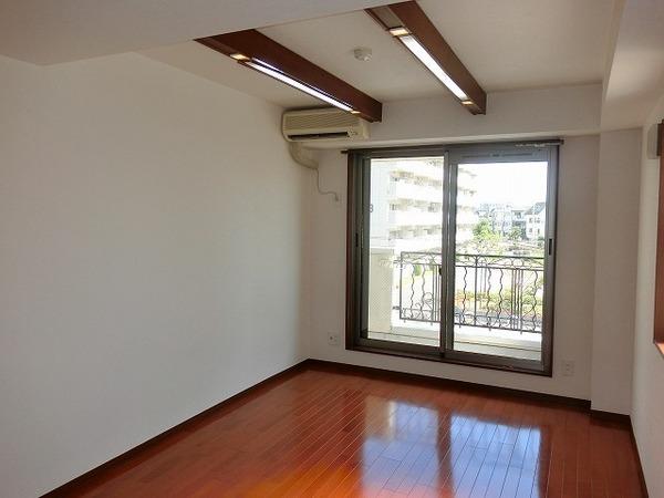 その他部屋・スペース　明るい洋室！