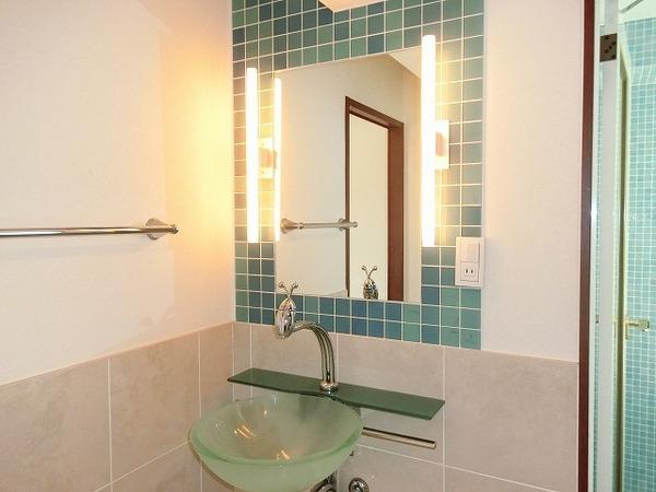 洗面設備　オシャレな洗面台！