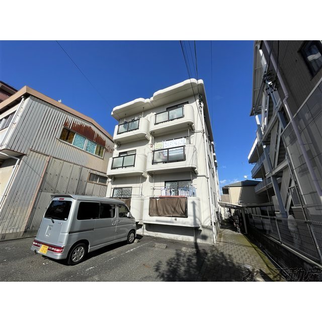 エントランス　建物外観