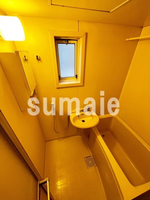 バス・シャワールーム　バスルームです。