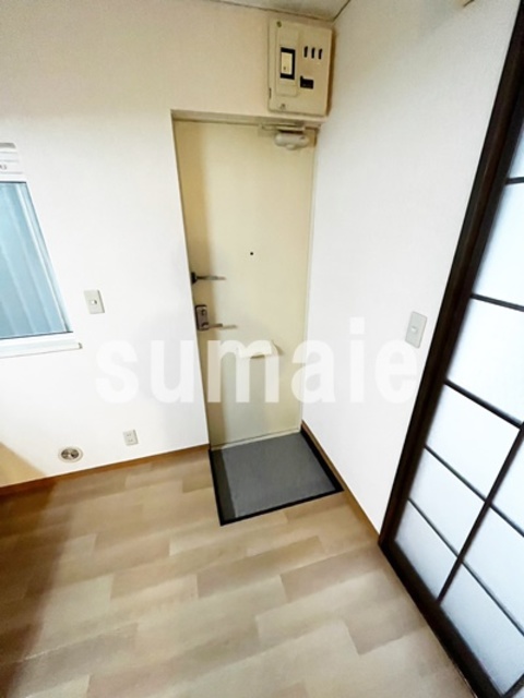 玄関　玄関です。