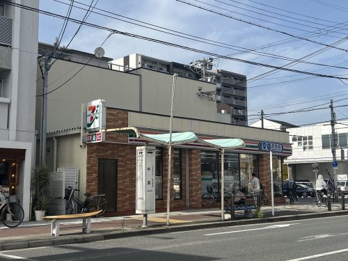 コンビニ　セブンイレブン 大阪中道4丁目店（コンビニ）まで764m