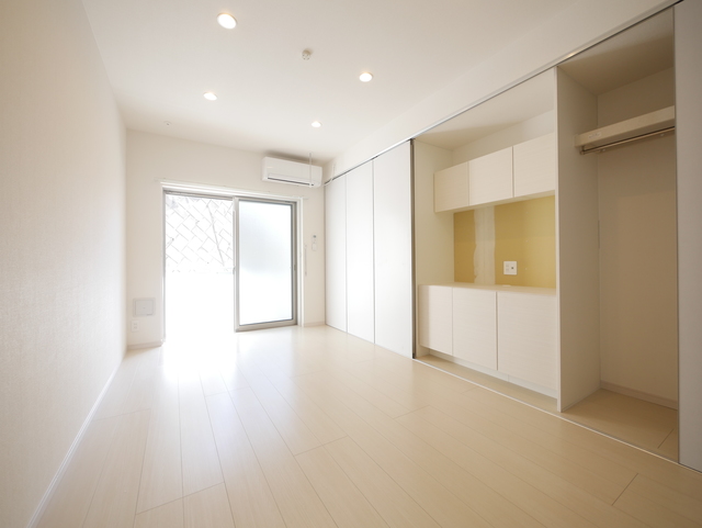 その他部屋・スペース　★フローリングのきれいな洋室です★