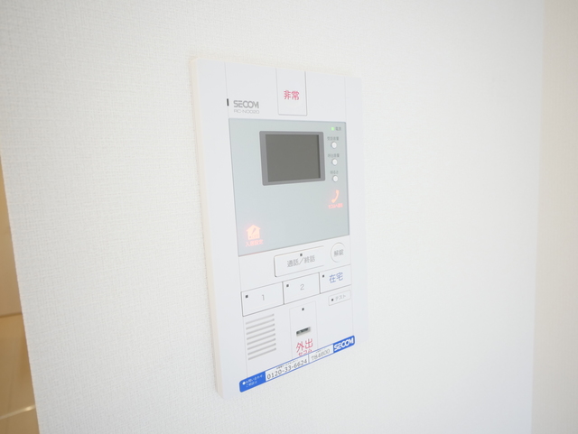 セキュリティ　★モニター付きインターホンで防犯面も安心ですね★