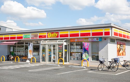 コンビニ　デイリーヤマザキ 岡山東山店（コンビニ）まで437m