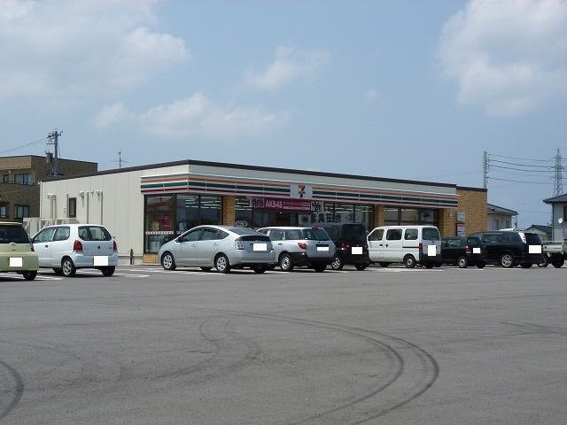 コンビニ　セブンイレブン 射水作道店（コンビニ）まで379m