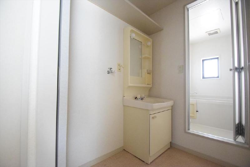 洗面設備　洗面化粧台・洗濯機置場