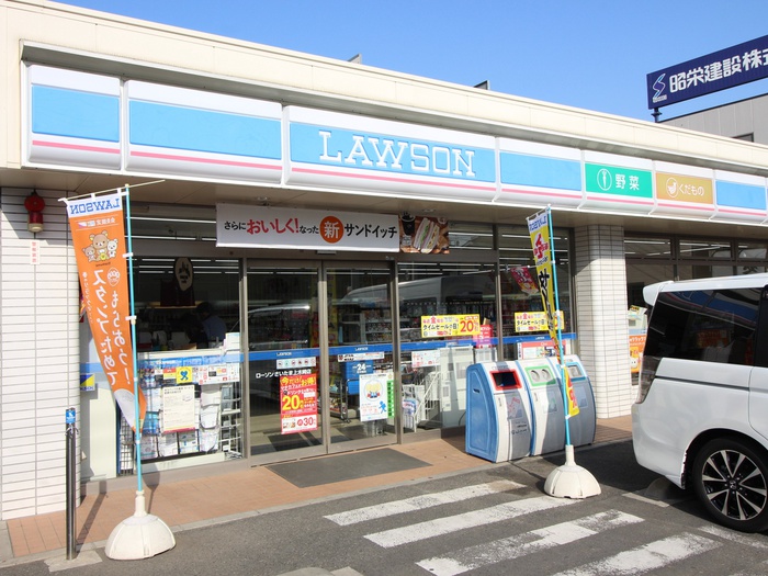 コンビニ　ローソン上木崎店（コンビニ）まで370m