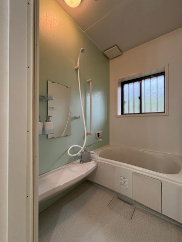 バス・シャワールーム　ユニットバスで快適。