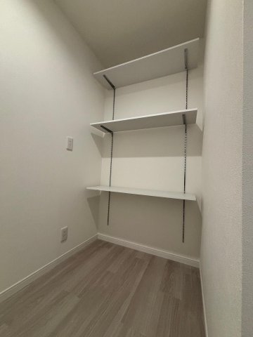 収納　1階収納、可動棚で収納力アップ！