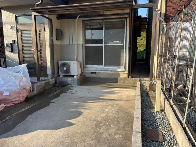 駐車場　駐車場奥行拡張しました。