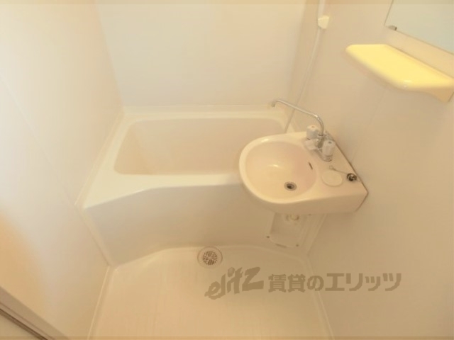 バス・シャワールーム　バス