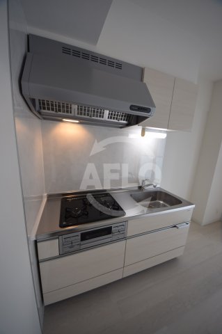 キッチン　ラ・メゾンヴェール上町　3口ガスシステムキッチン