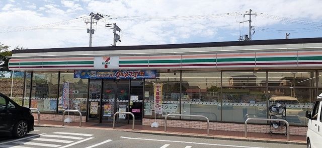 コンビニ　セブンイレブン相馬松川浦店（コンビニ）まで500m