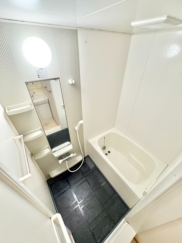 バス・シャワールーム　追炊き機能付き★※間取り反転